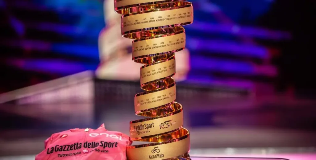 Trofeo del Giro de Italia : Senza Fine